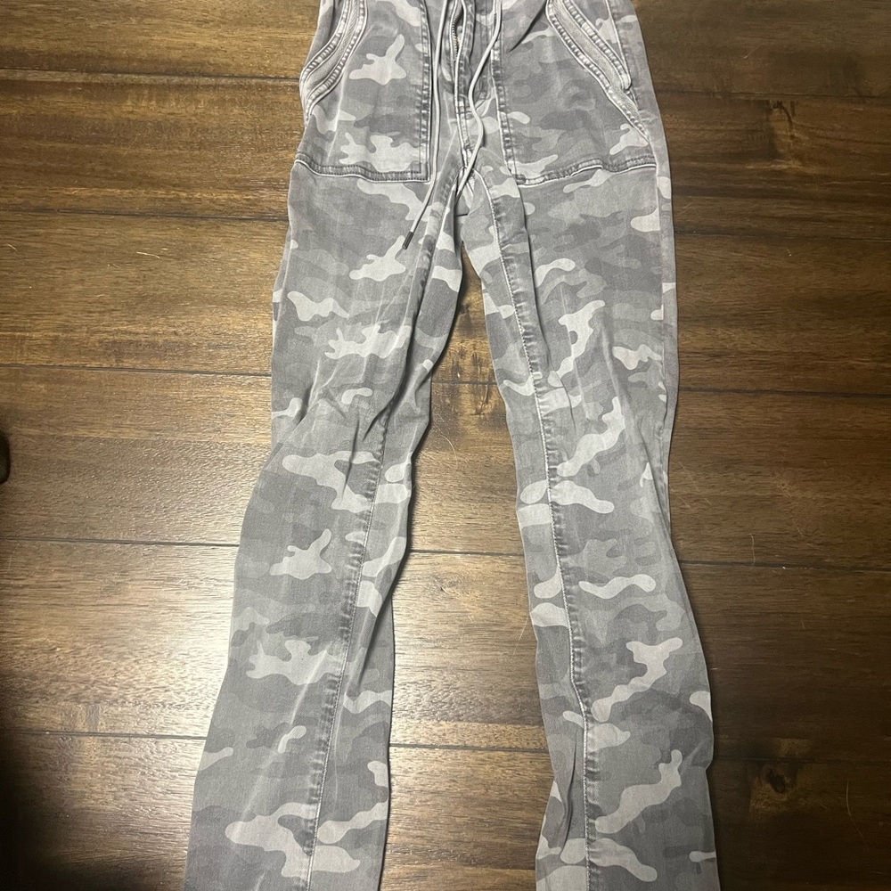 American Eagle Outfitters Women's Light Gray Camo Overalls